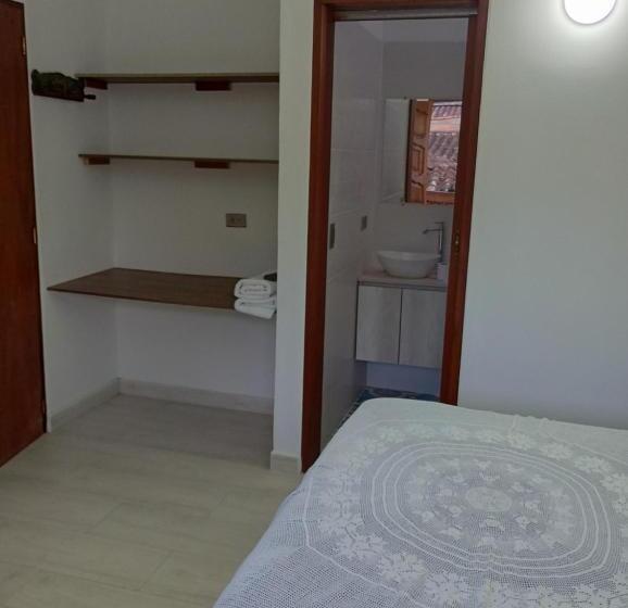 חדר סטנדרט, Hostal Famihotel Fundadores