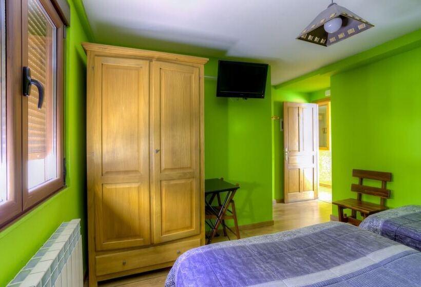스탠다드 트리플 룸, Hostal Rural La Tintoreria