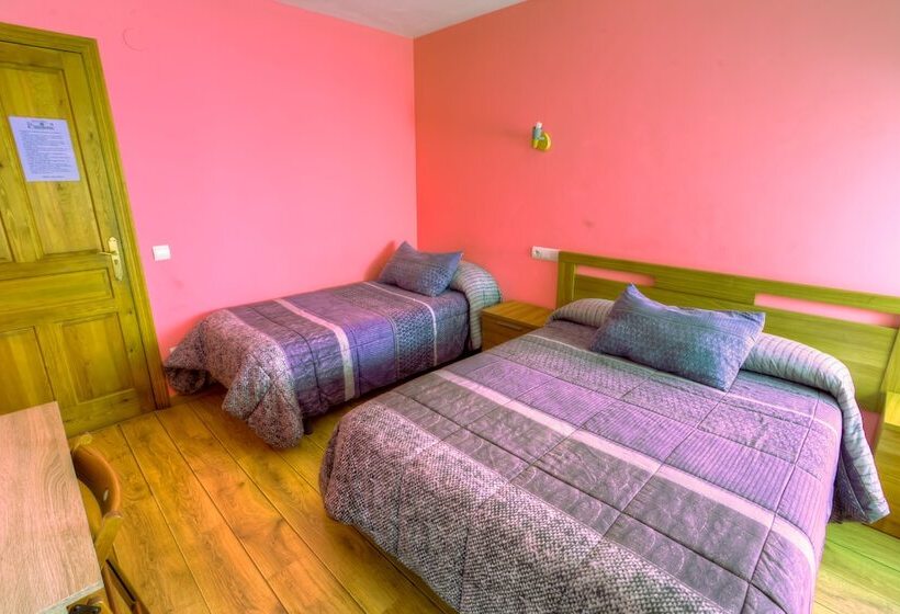 스탠다드 트리플 룸, Hostal Rural La Tintoreria