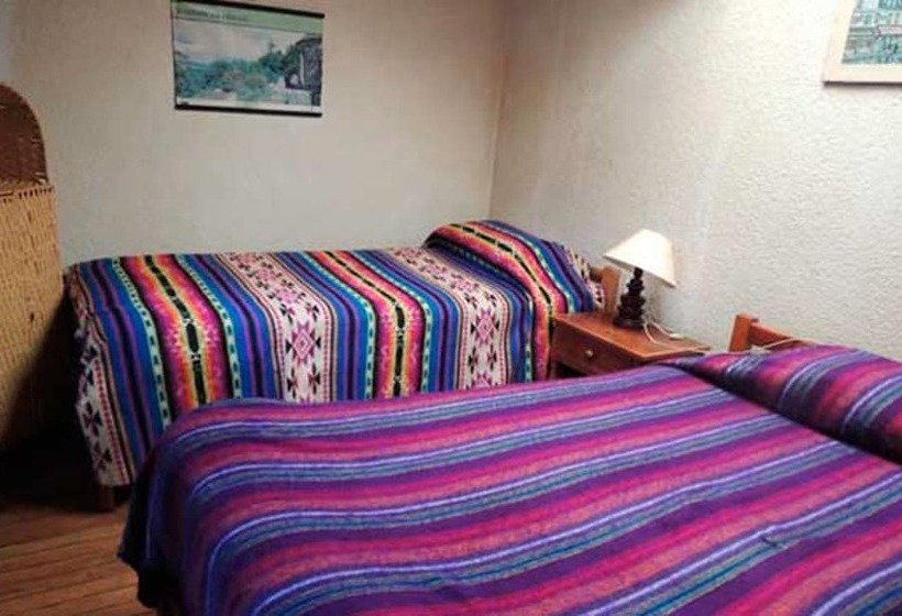 Четырехместный Номер Стандарт, La Petite Auberge   Hostel