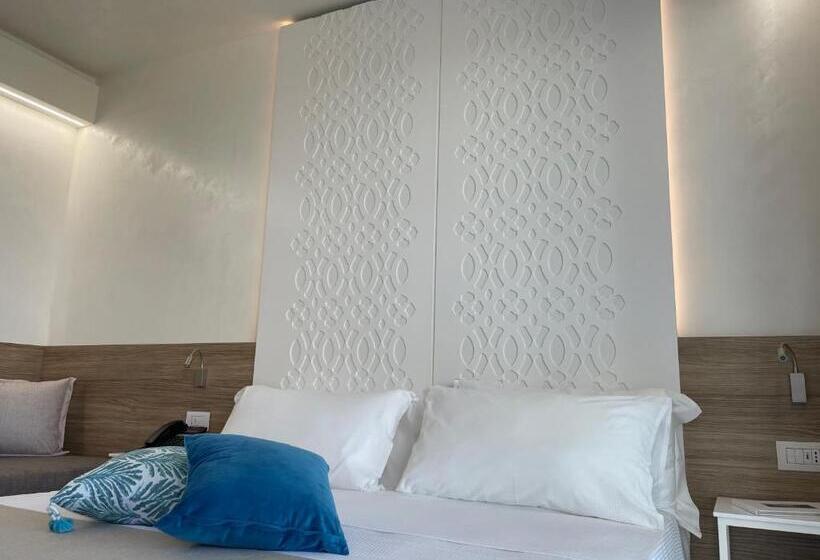 Номер Комфорт Вид на Бассейн, Marelive   Cdshotels
