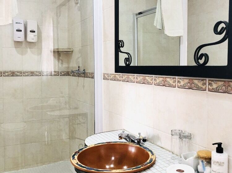Номер Стандарт, Clubview Guest House