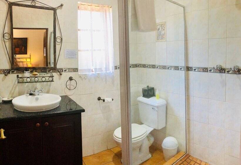 Номер Стандарт, Clubview Guest House
