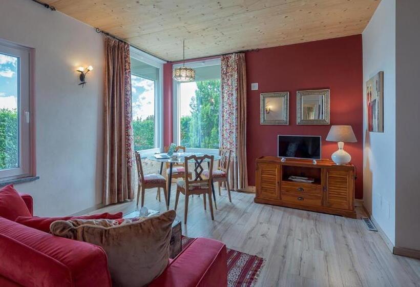 Апартаменты 1 Спальня Нижний Этаж, La Rosa Gialla Bio Apartments & Rooms