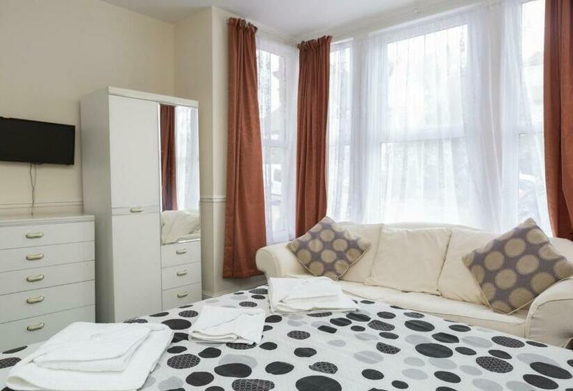Номер Стандарт, Southend Guest House   Close To Beach, Train Station & Southend Airport