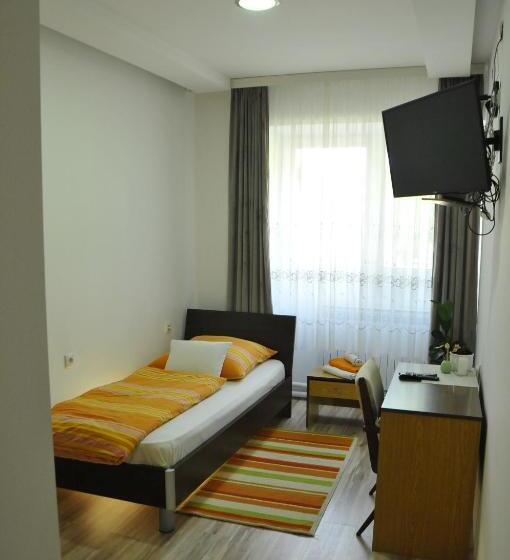 اتاق استاندارد یک نفره, Bezdan Guesthouse