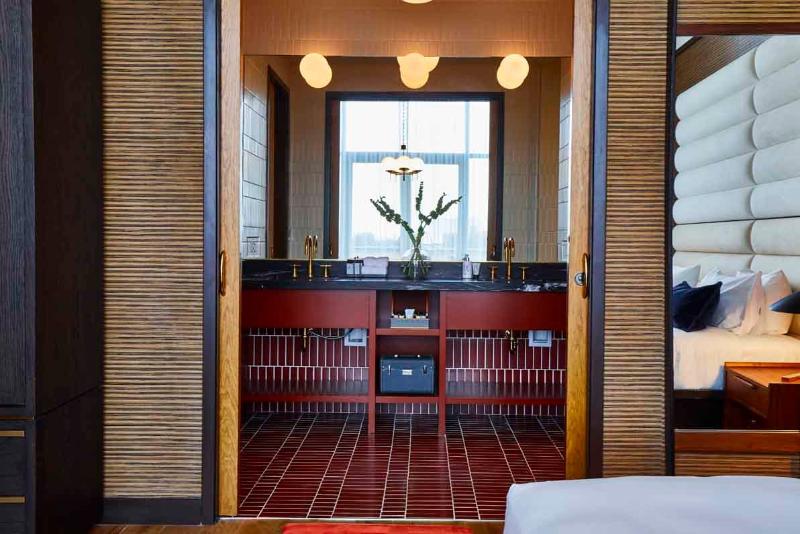 Standardrum King Size Säng, Fairlane Hotel Nashville, By Oliver