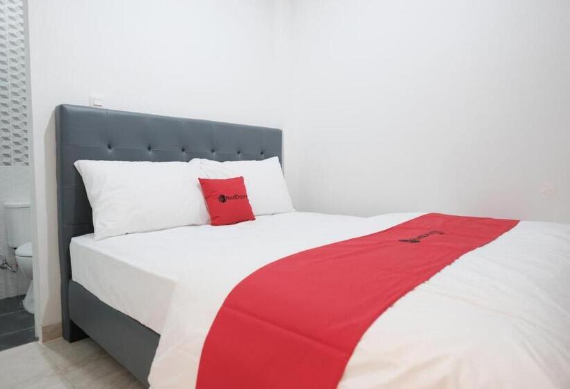 Номер Стандарт, Reddoorz Near Taman Palem