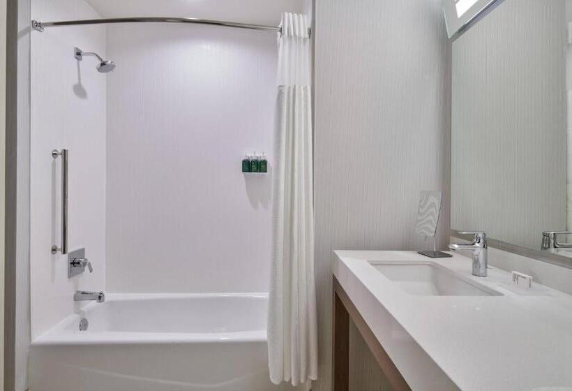 Номер Стандартный Кровать Куин, Courtyard By Marriott Petoskey At Victories Square