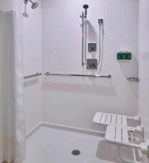 Номер Стандарт, Courtyard By Marriott Petoskey At Victories Square