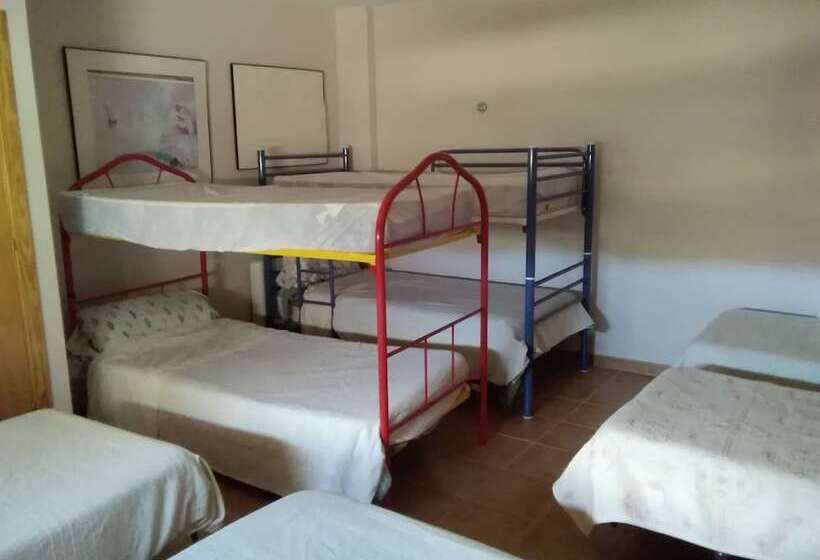 Семейный Номер Совместный Санузел, Casa Rural Albergue Fuente Bellido   Hostel