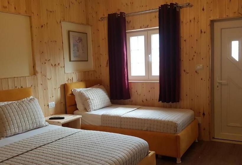 Номер Стандарт Трехместный, Guesthouse Lord Byron