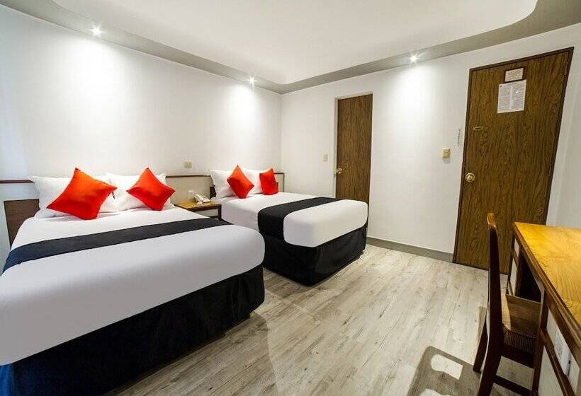Quarto Estandar 2 Camas Casal, Marti