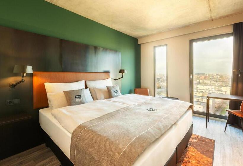 Номер Стандарт, Holiday Inn   The Niu, Fender Amsterdam