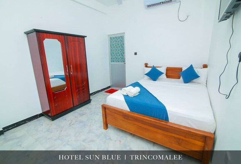 Quarto Triplo Estandar com Sacada, Sun Blue