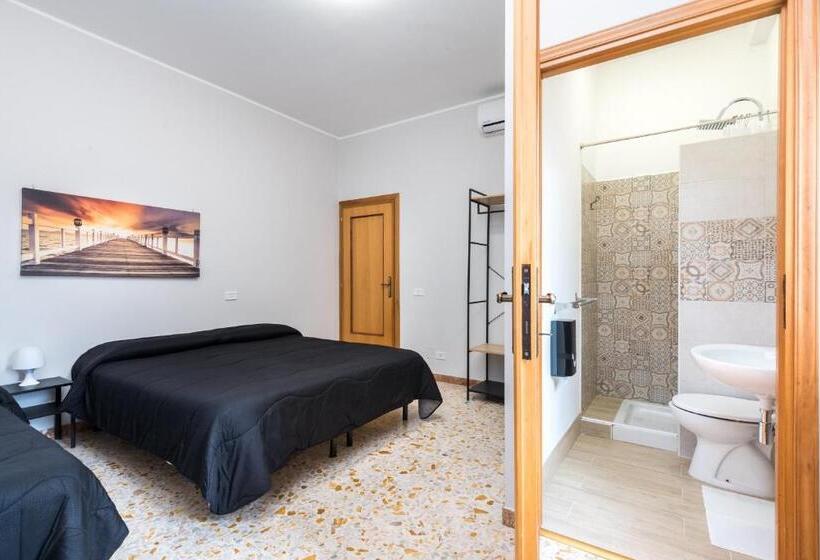 חדר דלוקס עם נוף להרים, Travelershome Morena Guesthouse