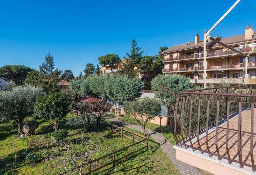 חדר דלוקס נוף לגינה, Travelershome Morena Guesthouse