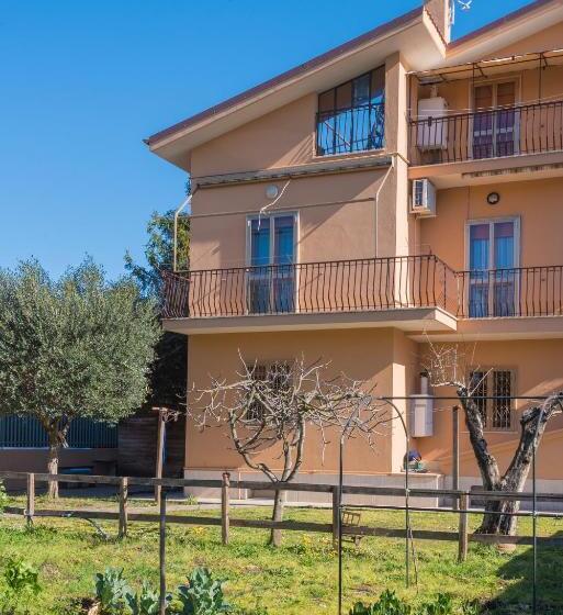 דירת שלושה חדרים, Travelershome Morena Guesthouse