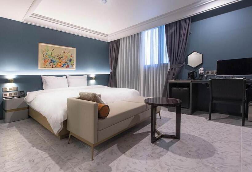 Номер Deluxe, Gimhae Samgye Brown Dot
