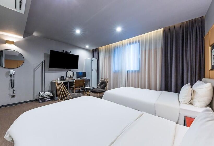Номер Премиум, Gimhae Samgye Brown Dot