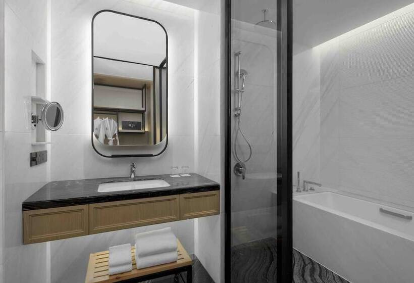 Номер Клуб, Sheraton Manila