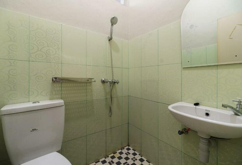 Номер Стандарт, Reddoorz Near Cikampek Mall Karawang
