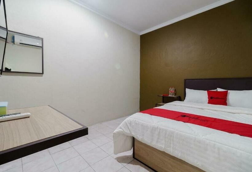 Номер Стандарт, Reddoorz Near Cikampek Mall Karawang
