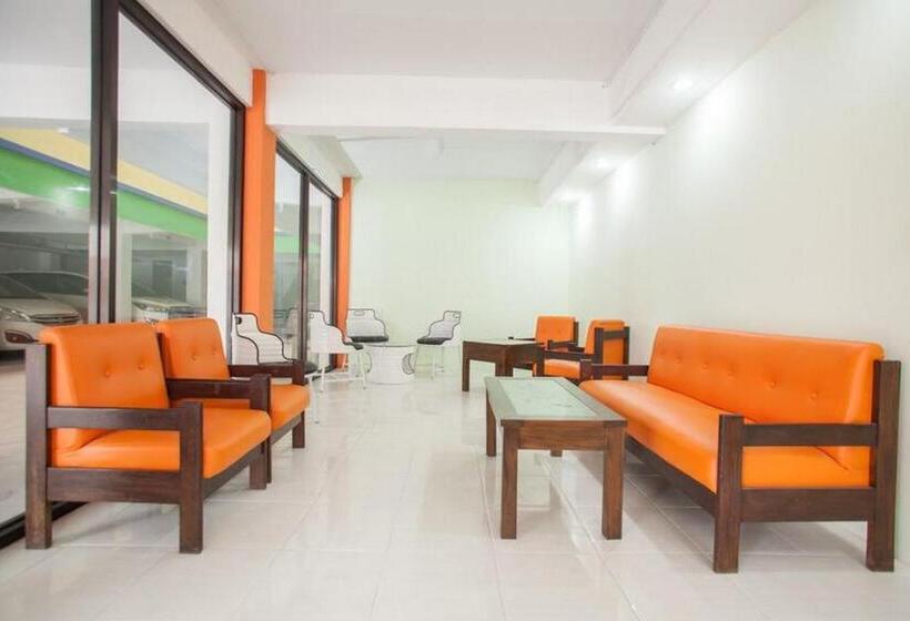 Номер Стандарт, Reddoorz Near Petra University 2