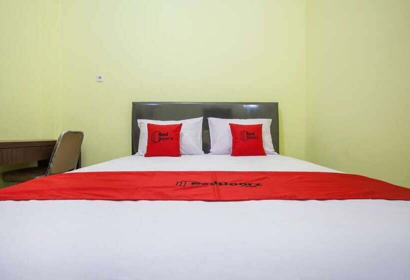 Номер Economy, Reddoorz Near Petra University 2