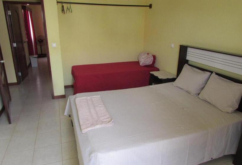 اتاق اکونومی, Rooming House