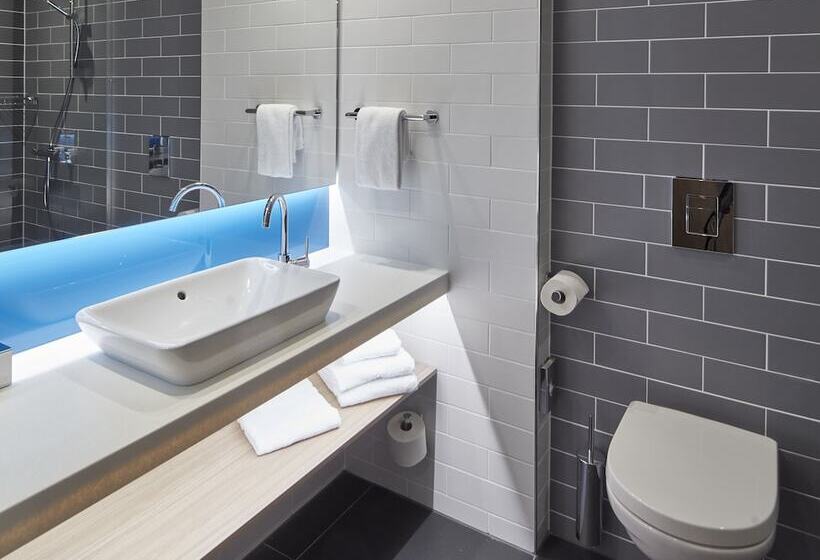 Номер Стандарт, Holiday Inn Express   Merzig, An Ihg