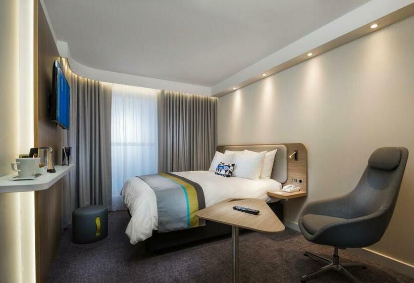 Номер Стандарт Адаптированный для Инвалидов, Holiday Inn Express   Merzig, An Ihg