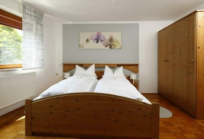 Апартаменты 1 Спальня, Gasthof Zur Burg