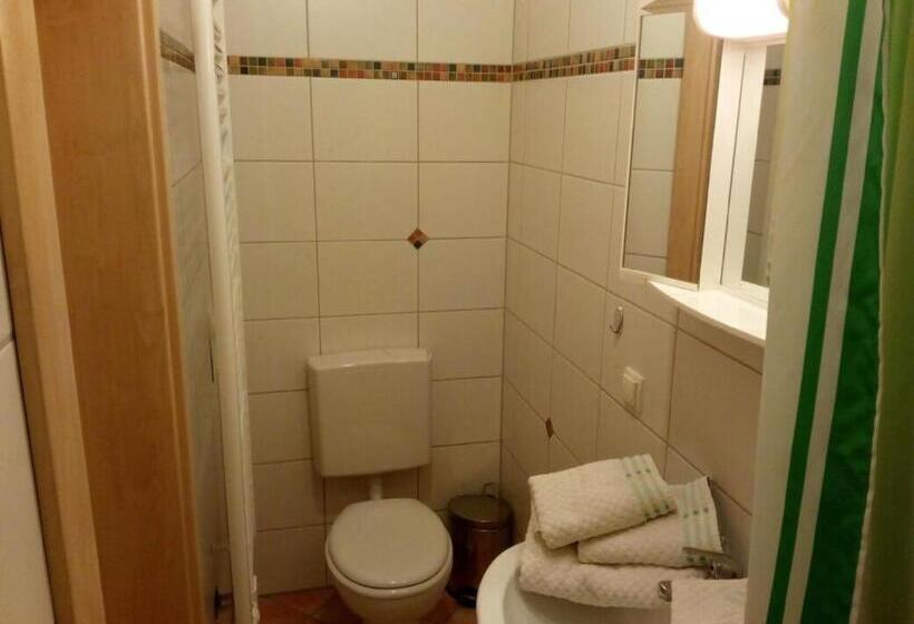 Номер Стандарт, Pension Am Tor Zum Mainbogen