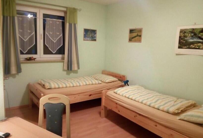 Номер Стандарт, Pension Am Tor Zum Mainbogen