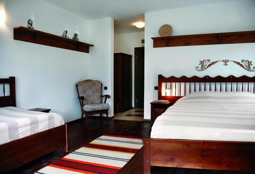 اتاق استاندارد سه نفره, Family Hotel Arkan Han