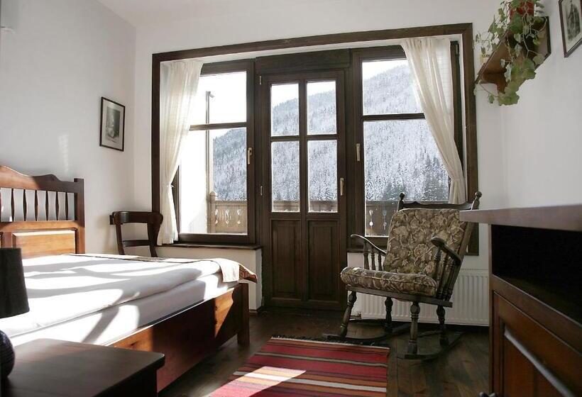اتاق استاندارد یک تخته با بالکن, Family Hotel Arkan Han
