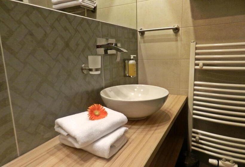 Четырехместный Номер Стандарт, Wellness Hotel Bozeňov