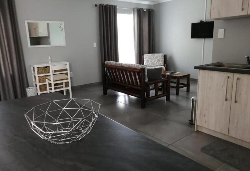 Апартаменты 1 Спальня Вид на Бассейн, Northern Vine Guesthouse B&b Self Catering