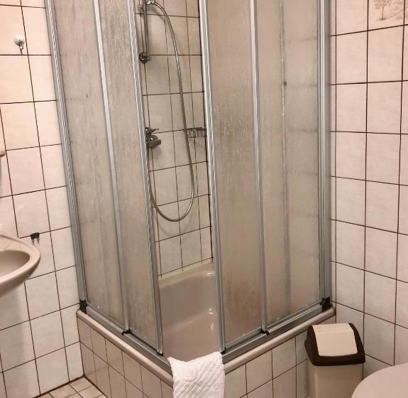 Номер Стандарт, Gasthaus Zur Hardtmühle