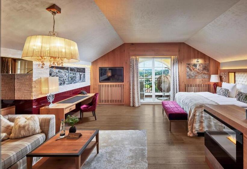 Family Suite, Wellness  & Sporthotel Jagdhof