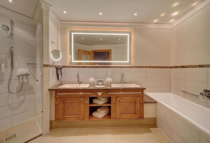 Люкс, Wellness  & Sporthotel Jagdhof