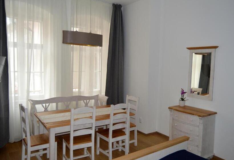 آپارتمان 1 خوابه با بالکن, Guest House 1568
