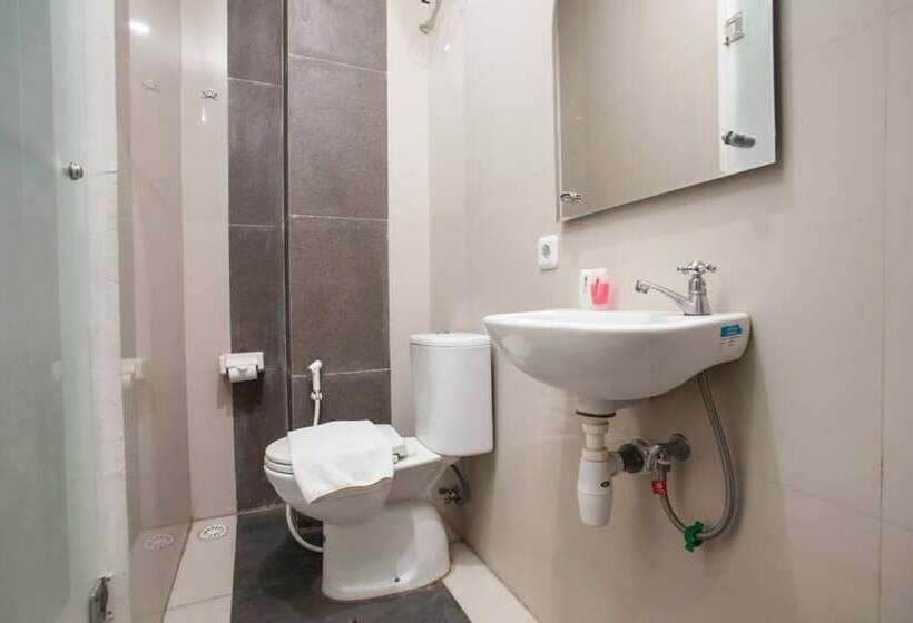 Номер Стандарт, Reddoorz Near Pasar Turi Station