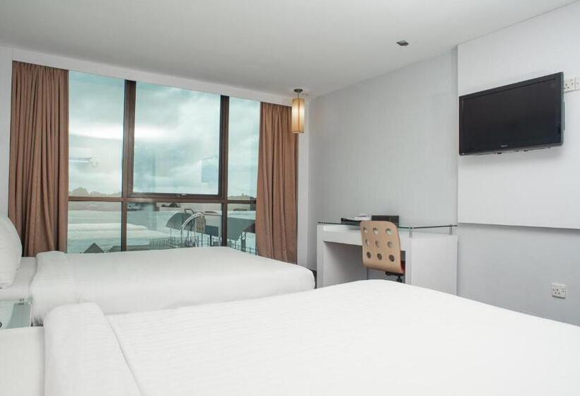 패밀리 스위트, Capital O 90083 Riverfront Inn