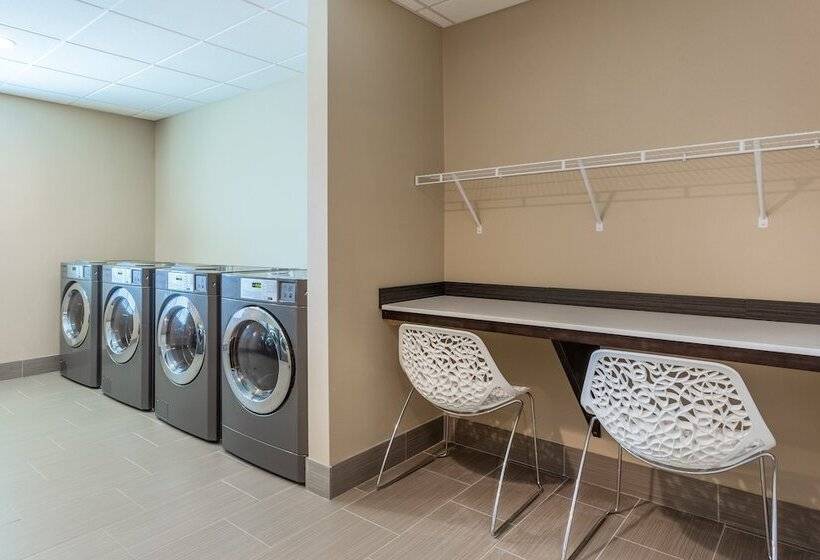 Студия Стандарт, Candlewood Suites   Davenport, An Ihg