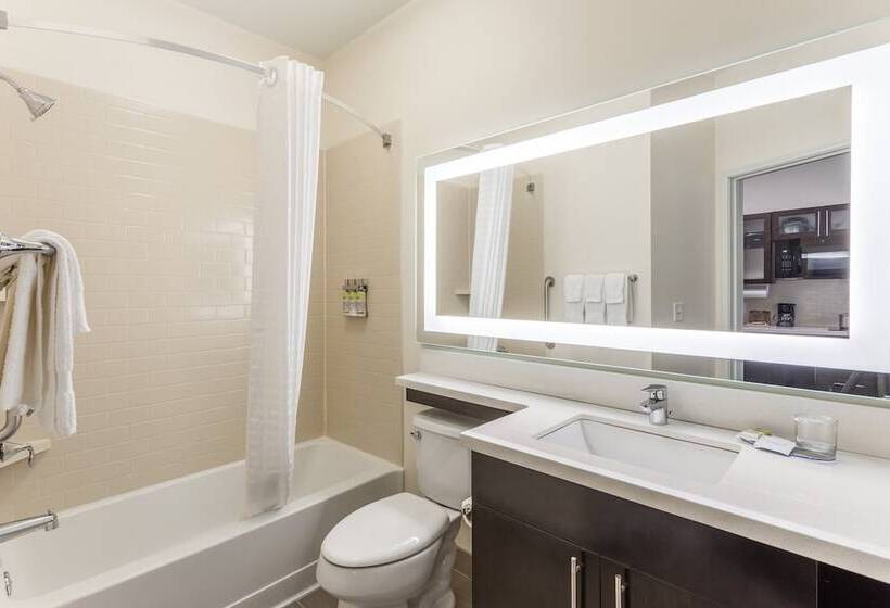 Люкс Кровать Кинг, Candlewood Suites   Davenport, An Ihg