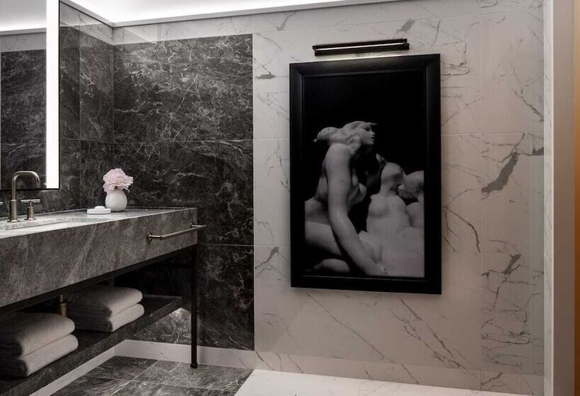 デラックスルーム, Four Seasons Hotel Montreal