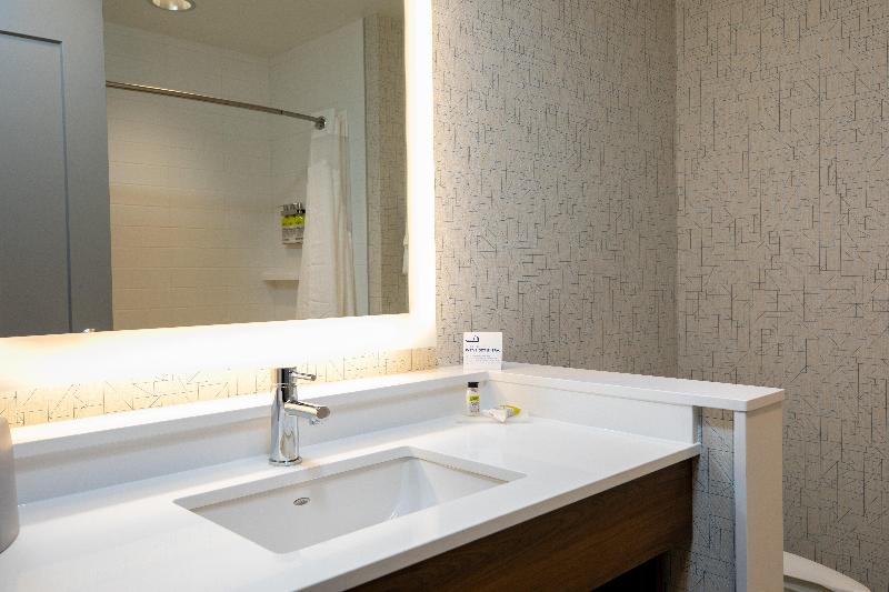 スイート, Holiday Inn Express   Lethbridge Southeast, An Ihg