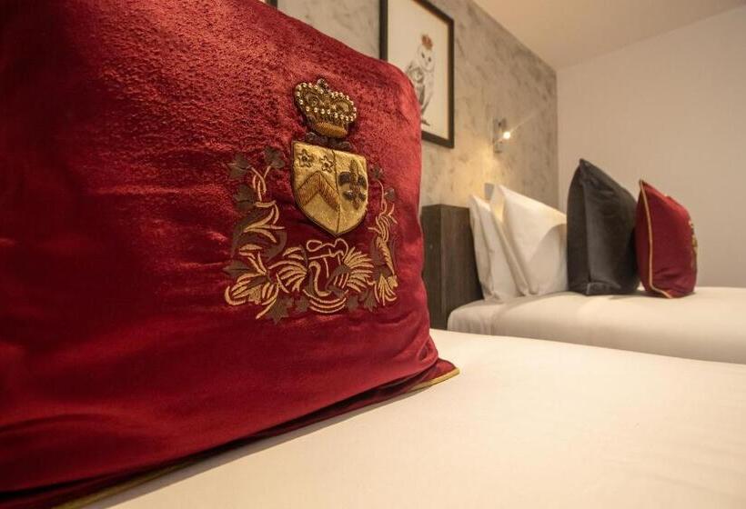 Номер Стандарт, Signature Suites